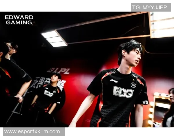 EDG战队在世界冠军杯积分榜中以64分稳居第一，展现强大实力